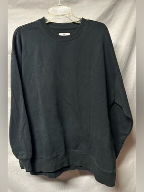 bp Men's Black Crewneck Sweatshirt